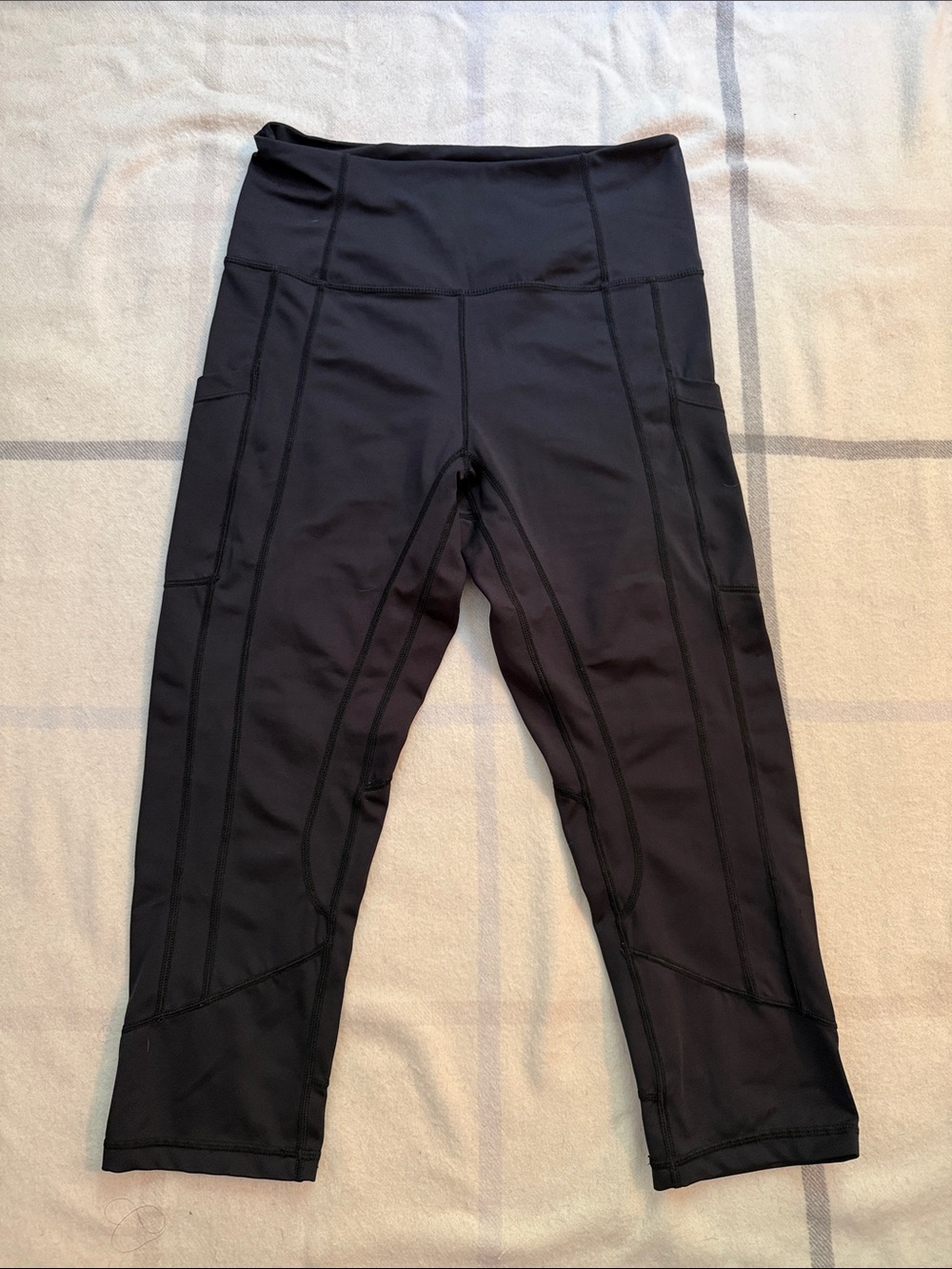 High-Waisted Black Athletic Cropped Leggings Size Large